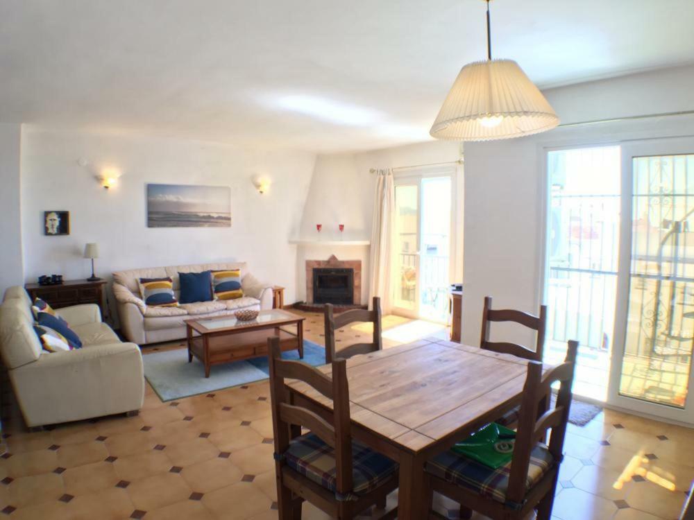 Casa Angelines Holiday Home 네르하 외부 사진